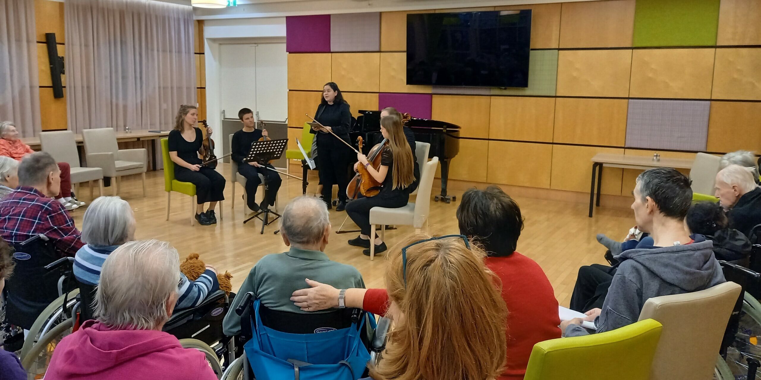 Trio beim Musizieren