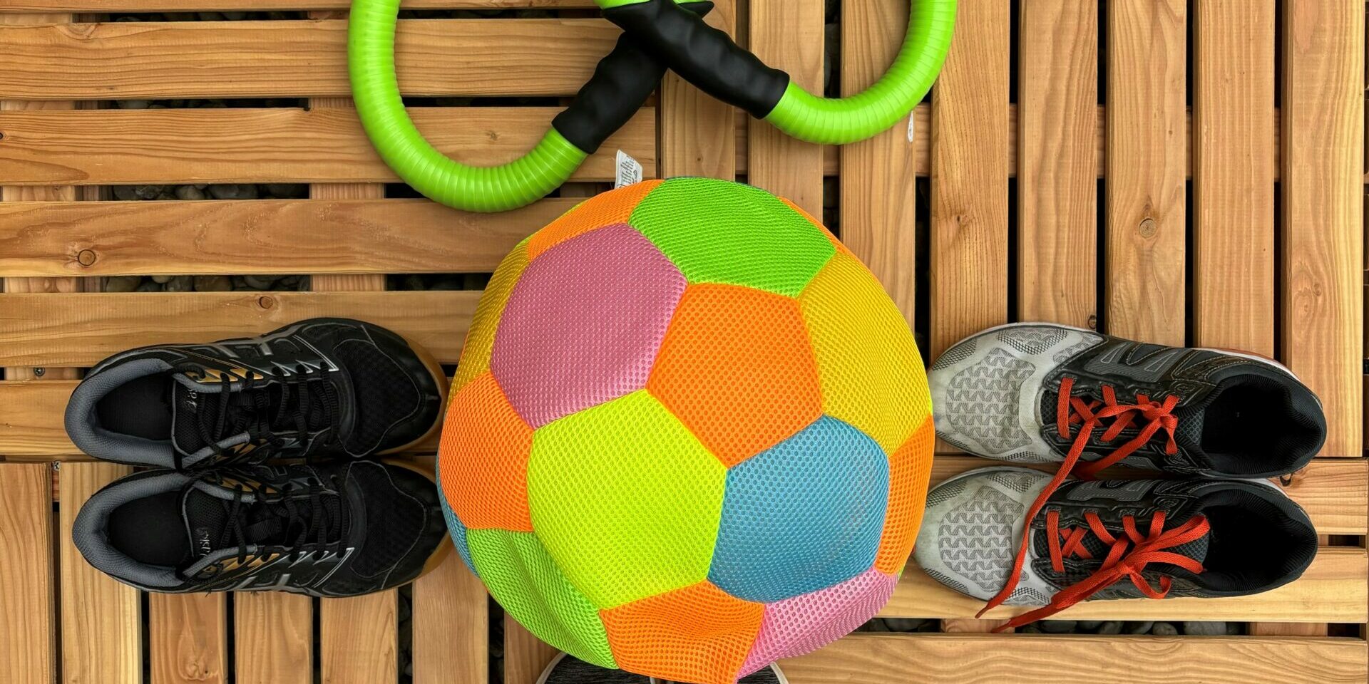 Ball, Turnschuhe, Smovey (Sportgerät)